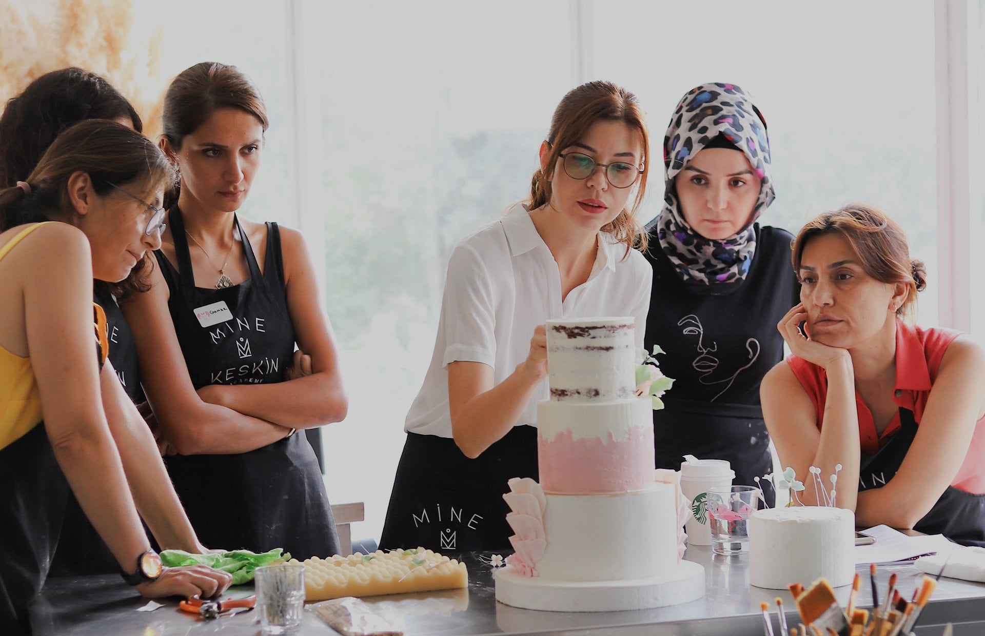 Mine Keskin Academy'de uygulamalı pastacılık çalışması